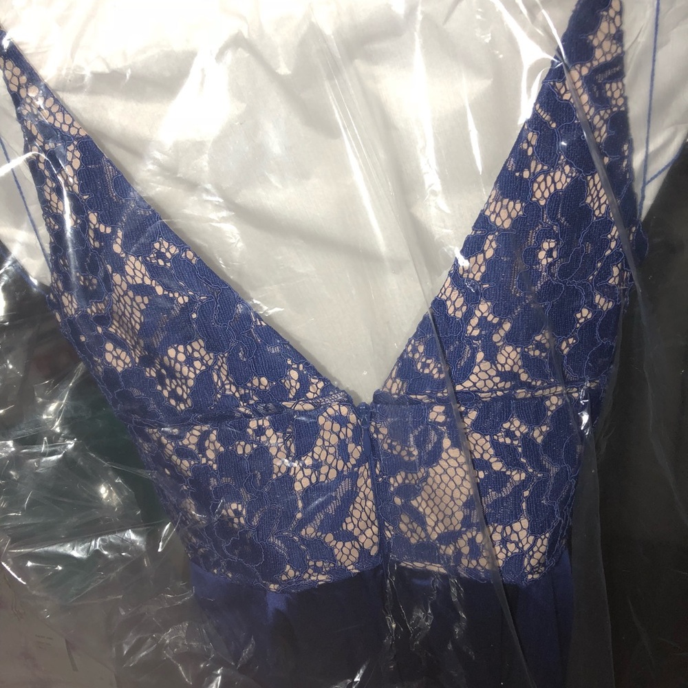 Prom /Dress - Picture 4 of 6